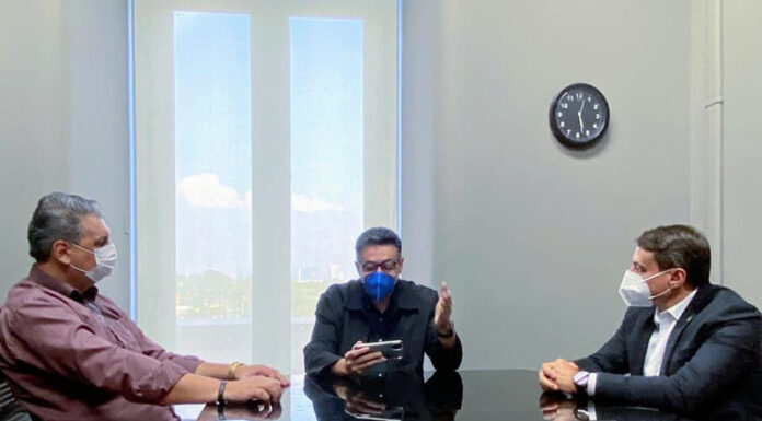 Na ‘Secec’, comitiva tatuiana intercede pelo Conservatório