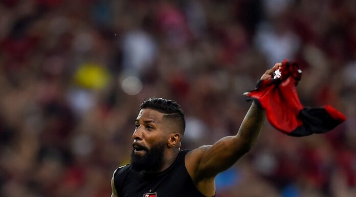 Tatuiano Rodinei faz gol do título da Copa do Brasil ao Flamengo