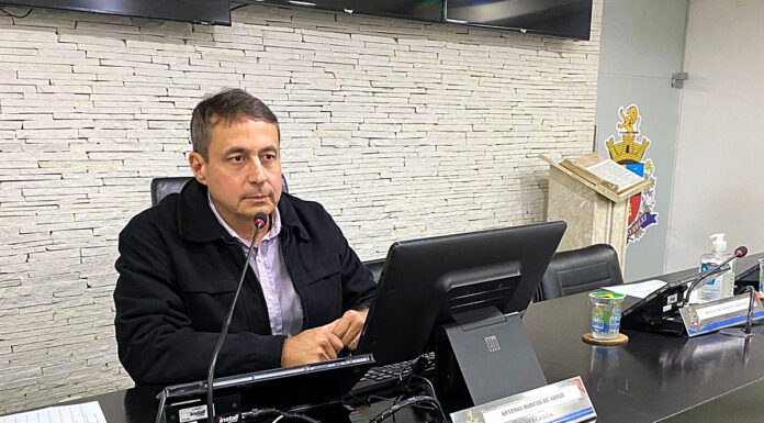 Abreu realiza nova devolução antes de deixar presidência do Legislativo