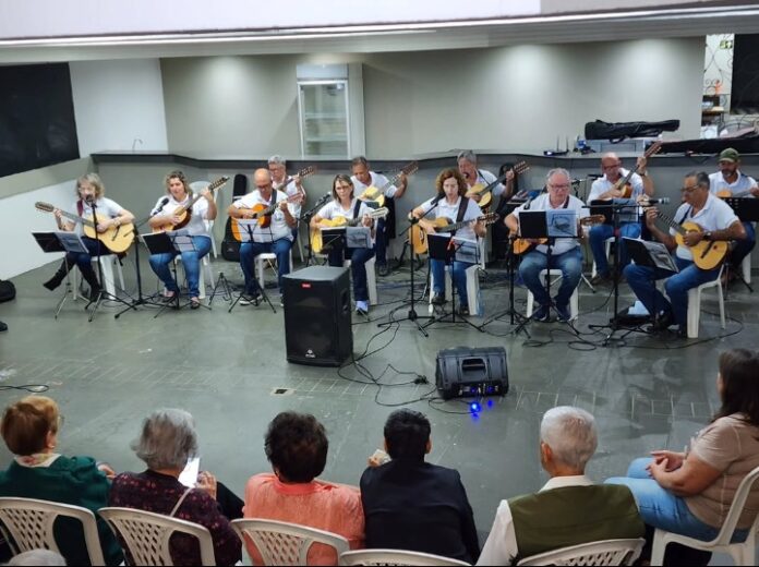 Música na Praça dia 21 de junho com o Grupo de Viola Alma Cabocla