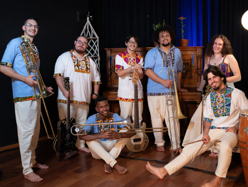Show Ouro Negro, com o Coletivo Travessia, no CEU das Artes