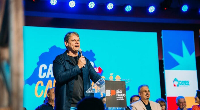 Governador participa de cerimônia de formatura de programa estadual