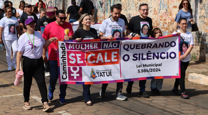 Mais de 300 pessoas participam da caminhada “Mulher, não se cale: Quebrando o silêncio” de Tatuí