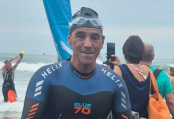 Fred von Ihering Azevedo sobe ao pódio de natação de águas abertas em Camburi
