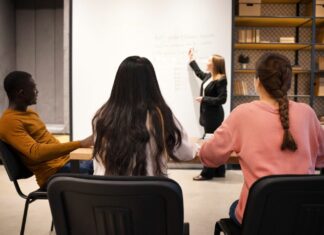 Jovens tatuianos podem se inscrever para curso de assistente de recursos humanos