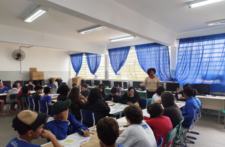 Oficina de Poesia “Vamos brincar de escrever?” acontece na Emef “Prof. Alan Alves de Araújo”