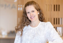 Ginecologista Camila Bolonhezi alerta: cuidados com a saúde íntima feminina devem ser redobrados durante as férias, praia e piscina