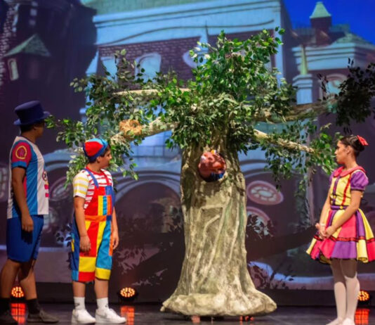 Praça da Matriz tem abertura do “Natal Musical” de Tatuí com “Castelo Rá-Tim-Bum”