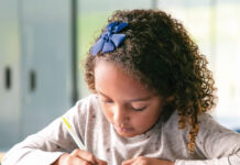 “Escrevivência” leva cantigas de capoeira para crianças de Tatuí