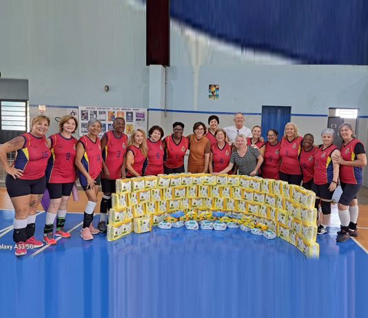 Equipe de vôlei adaptado de Tatuí íntegra amistoso e faz ação solidária