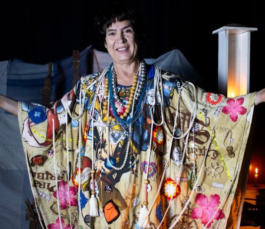 Peça “A Loucura que Ilumina” incentiva a “luta antimanicomial”