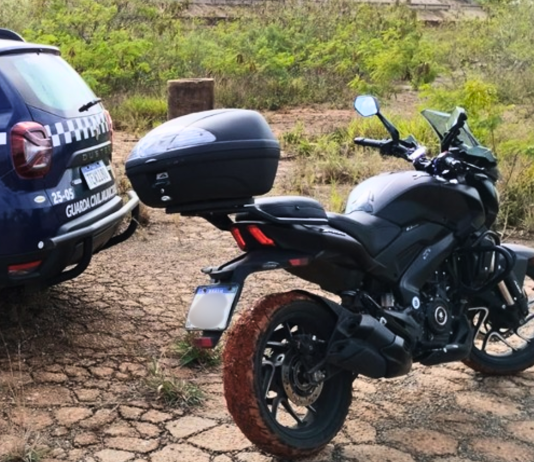 GCM de Tatuí recupera moto furtada e apreende vários tipos de drogas