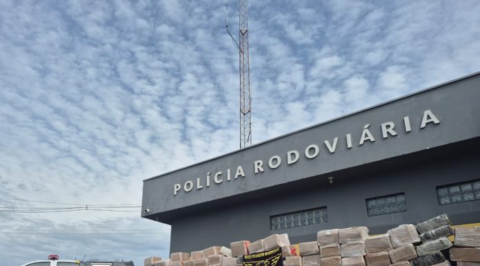 Polícia Militar prende 2 por tráfico de drogas na Castello Branco