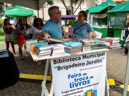 Feira de Troca de Livros tem realização na Praça da Matriz de Tatuí