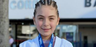 Lutadora tatuiana participa de 2 competições e leva medalha de ouro