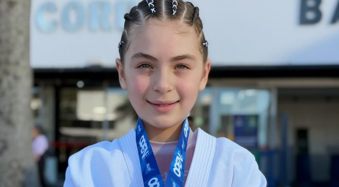 Lutadora tatuiana participa de 2 competições e leva medalha de ouro