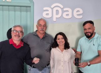 Museu “Paulo Setúbal” recebe pin e medalha dos 50 anos da Apae Tatuí