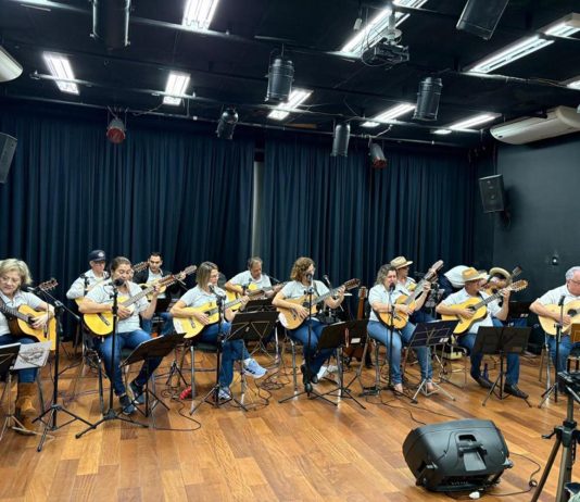 “Café, Viola & Companhia” celebra música raiz de Tatuí neste domingo
