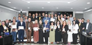 Câmara Municipal entrega medalha comemorativa “Tatuí 200 Anos” a entidades