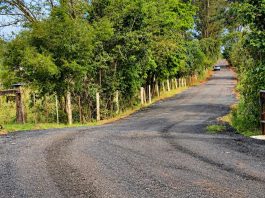 Prefeitura aplica fresa asfáltica em estradas de 2 bairros da área rural de Tatuí