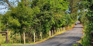Prefeitura aplica fresa asfáltica em estradas de 2 bairros da área rural de Tatuí
