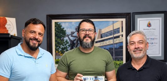 Museu ‘PS’ e Biblioteca ‘BJ’ recebem livro sobre a história de Tatuí