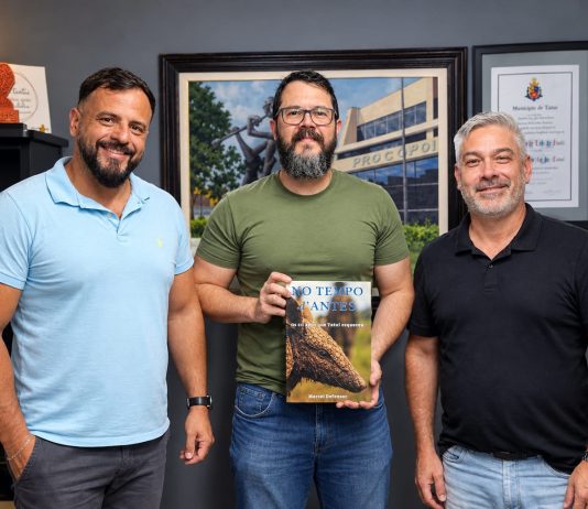 Museu ‘PS’ e Biblioteca ‘BJ’ recebem livro sobre a história de Tatuí