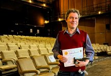 Leitura dramática apresenta nova peça teatral de Ivan Camargo