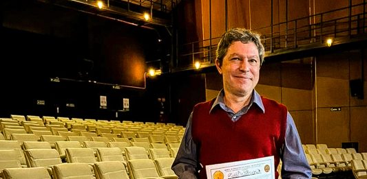Leitura dramática apresenta nova peça teatral de Ivan Camargo