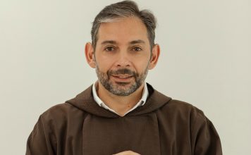 Fé e política: a quem pertence a consciência?