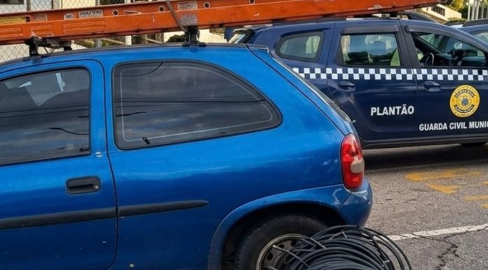 GCM de Tatuí interrompe suspeita de furto de cabos de telefonia no Rosa Garcia I