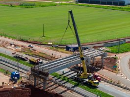 Novo viaduto em Tatuí atinge 36% de avanço com o içamento de vigas